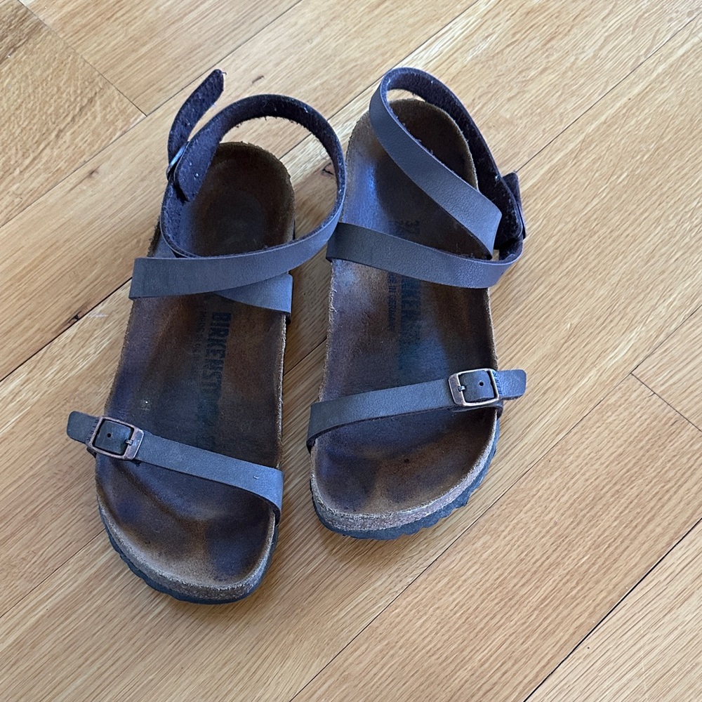 Birkenstock Daloa Wrap Flat Sandals
